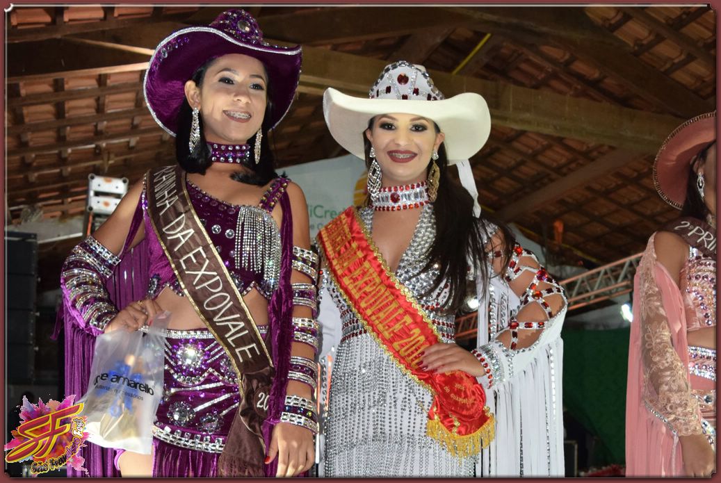 DESFILE DA RAINHA DA EXPOVALE 2019